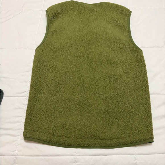 Nike Olive Green Vest - Picture 5 of 5